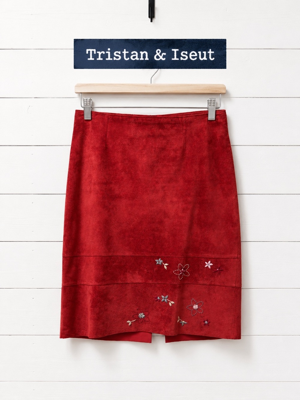 Tristan & Iseut Red Suede Embroidered Skirt Size 4